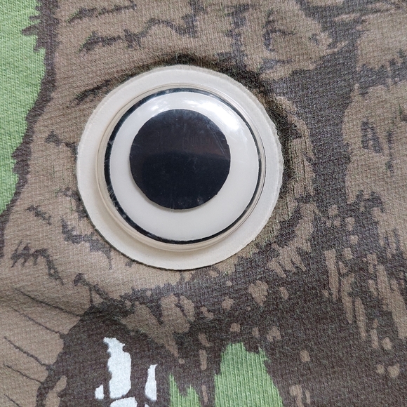 2010 (v)guc Crazy 8 Wooly Mamouth tee - Picture 5 of 9